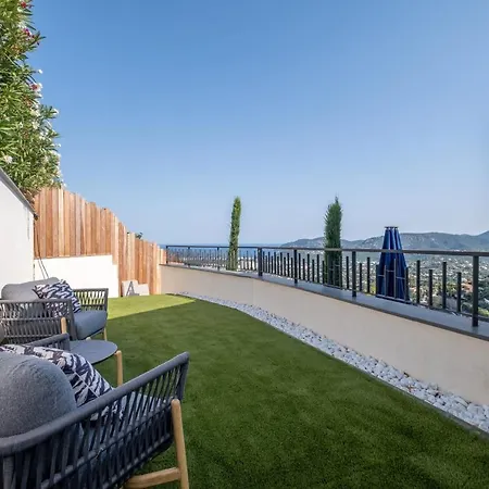 Architect-designed House Heated Pool And Sea View Mandelieu