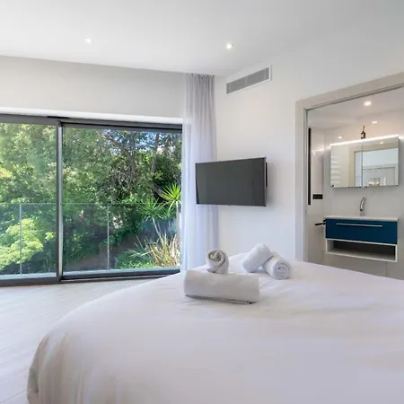 Architect-designed House Heated Pool And Sea View Villa