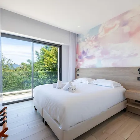 Architect-designed House Heated Pool And Sea View * Mandelieu