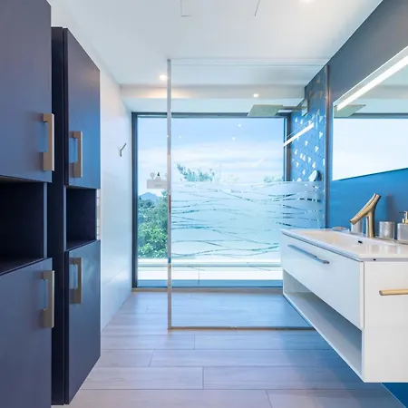 Architect-designed House Heated Pool And Sea View Mandelieu