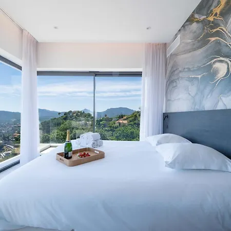 Architect-designed House Heated Pool And Sea View Mandelieu