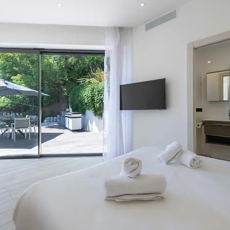 Architect-designed House Heated Pool And Sea View Mandelieu