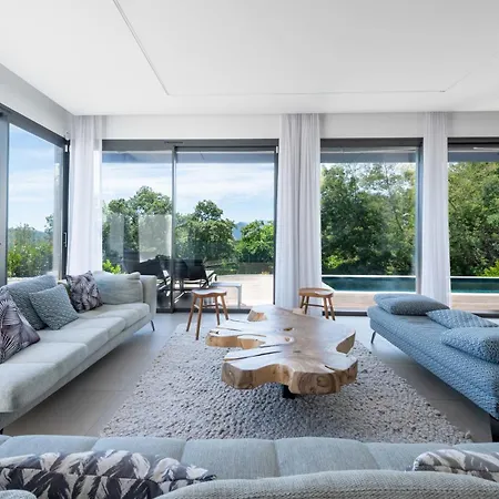 Architect-designed House Heated Pool And Sea View Mandelieu