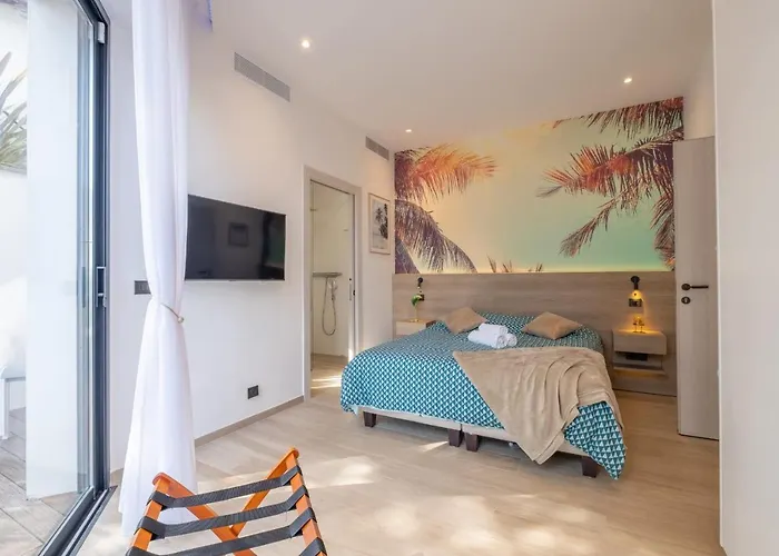 Architect-designed House Heated Pool And Sea View Villa *