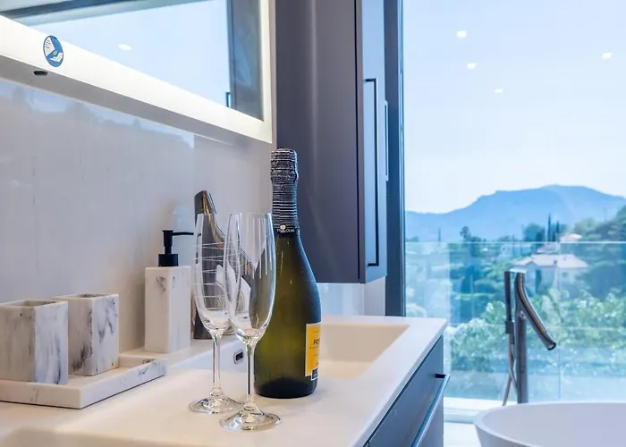 빌라 Architect-designed House Heated Pool And Sea View *