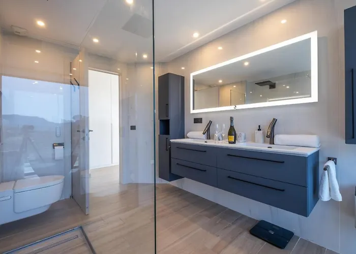 Architect-designed House Heated Pool And Sea View