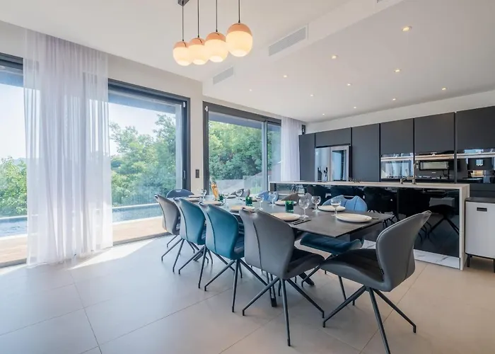 Architect-designed House Heated Pool And Sea View 빌라