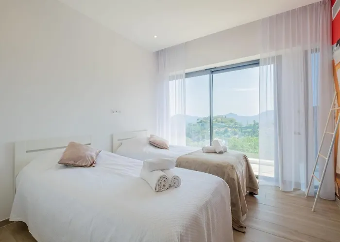 Architect-designed House Heated Pool And Sea View 빌라