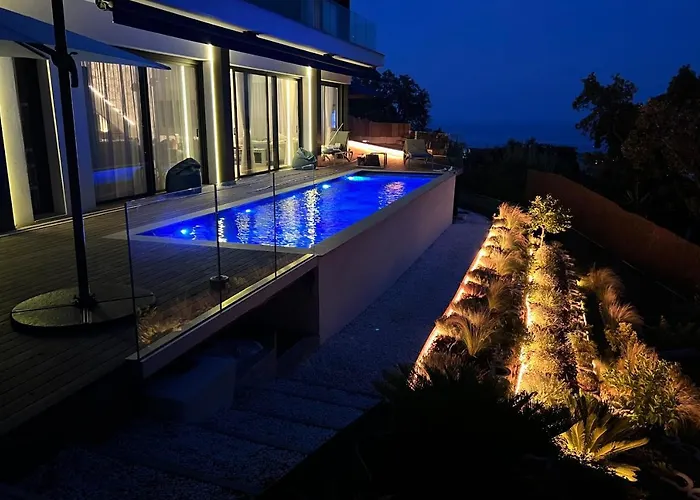 Architect-designed House Heated Pool And Sea View